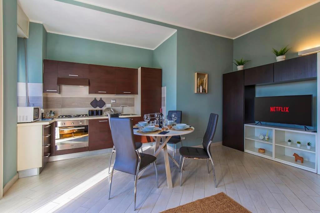 Charmy & Cozy Panoramic Flat 50M From M4 Stop Milaan Buitenkant foto